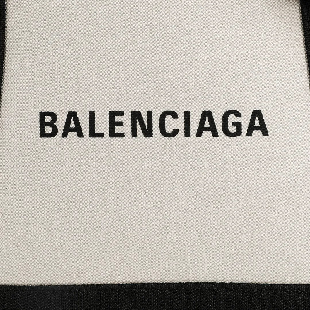 Balenciaga Navy 3903462HH3N9260