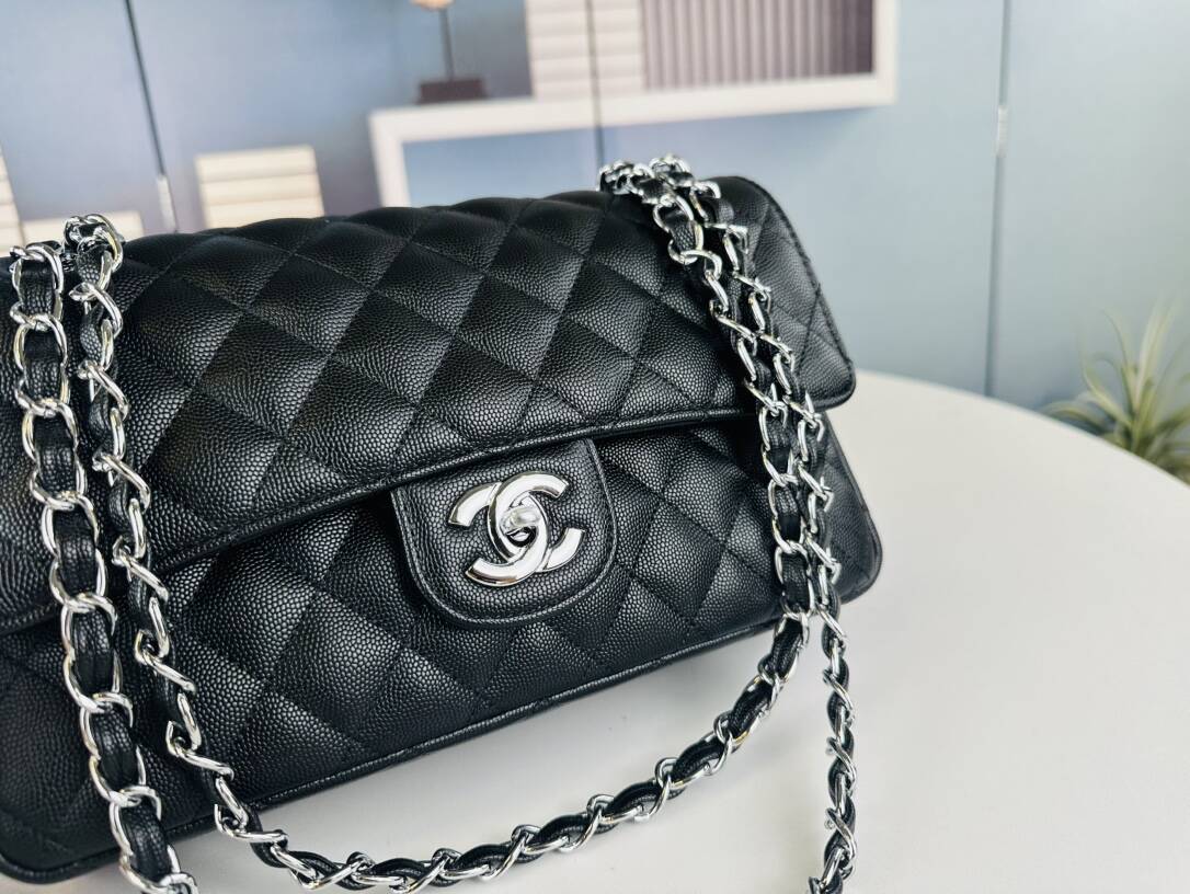 Chanel Classic Flap CF 23 A01112-Y01588-C3906