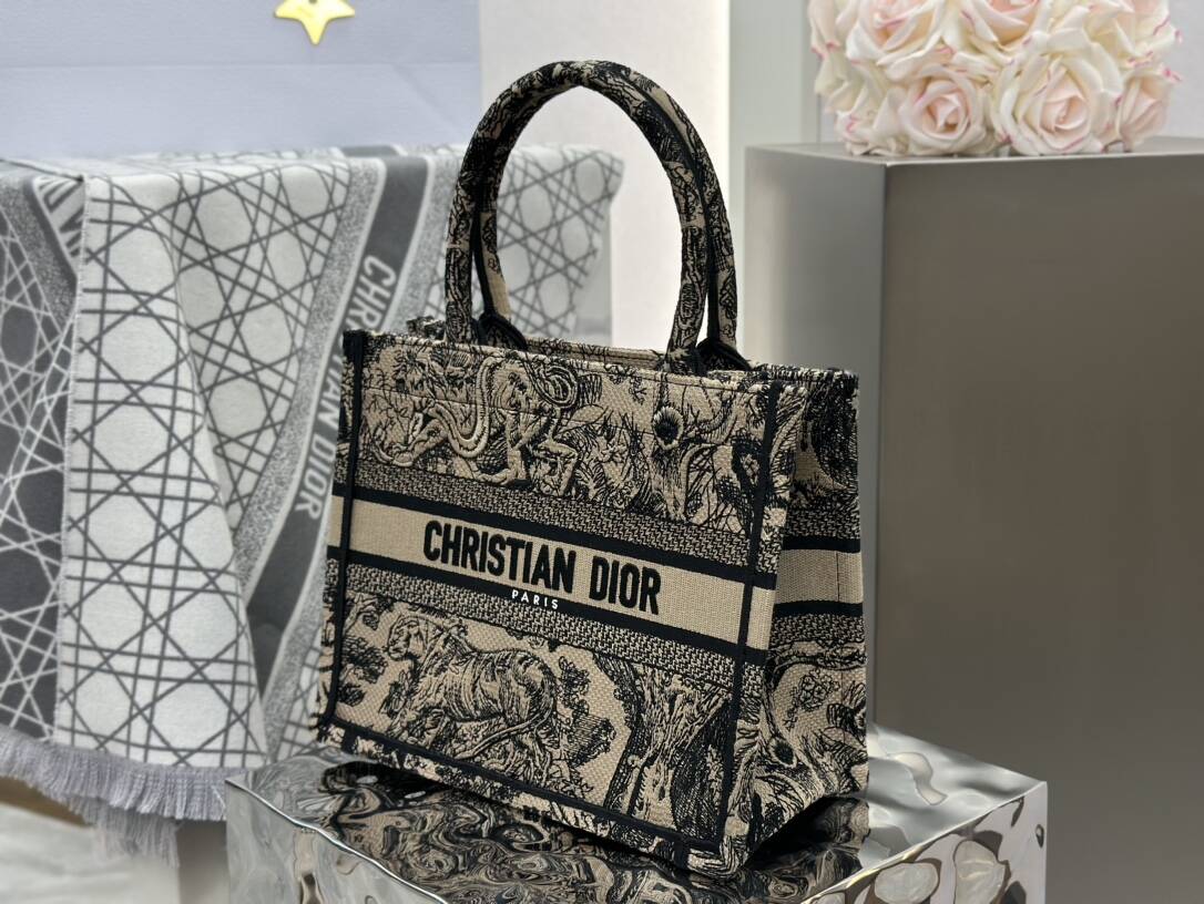 DIOR Canvas Embroidered Large Dioriviera Toile De Jouy Book Tote Beige M1286ZTDT-M16E