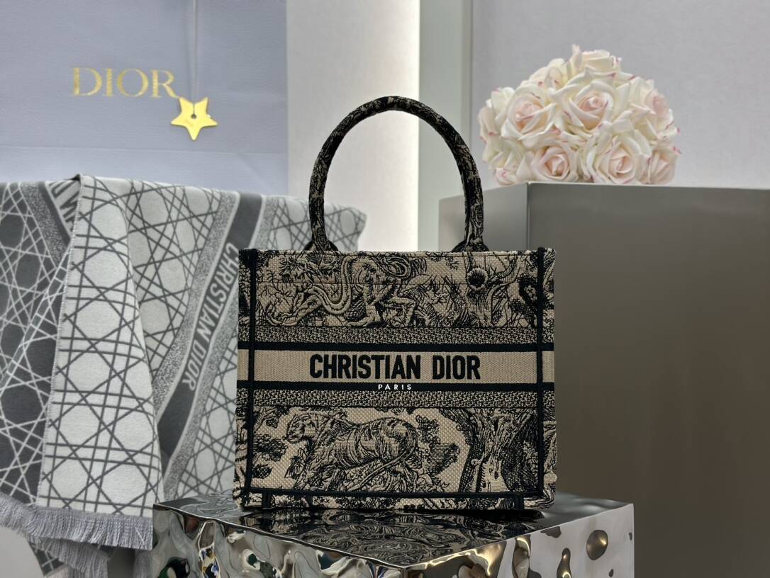 DIOR Canvas Embroidered Large Dioriviera Toile De Jouy Book Tote Beige M1286ZTDT-M16E