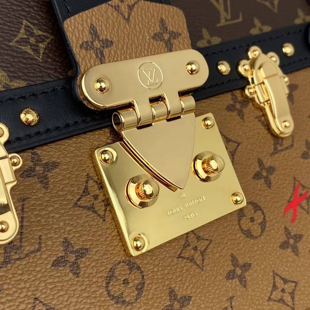 Louis Vuitton Trunk Clutch M43596