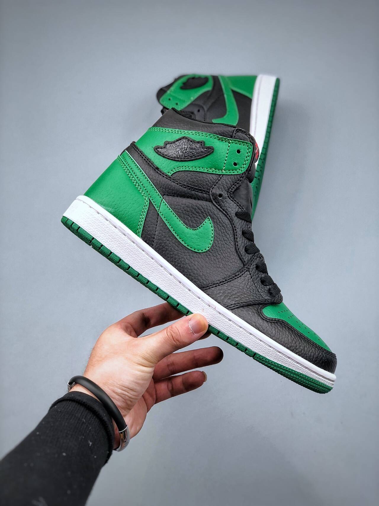 Air Jordan 1 Retro High Og“Pine Green 2.0” 555088-030