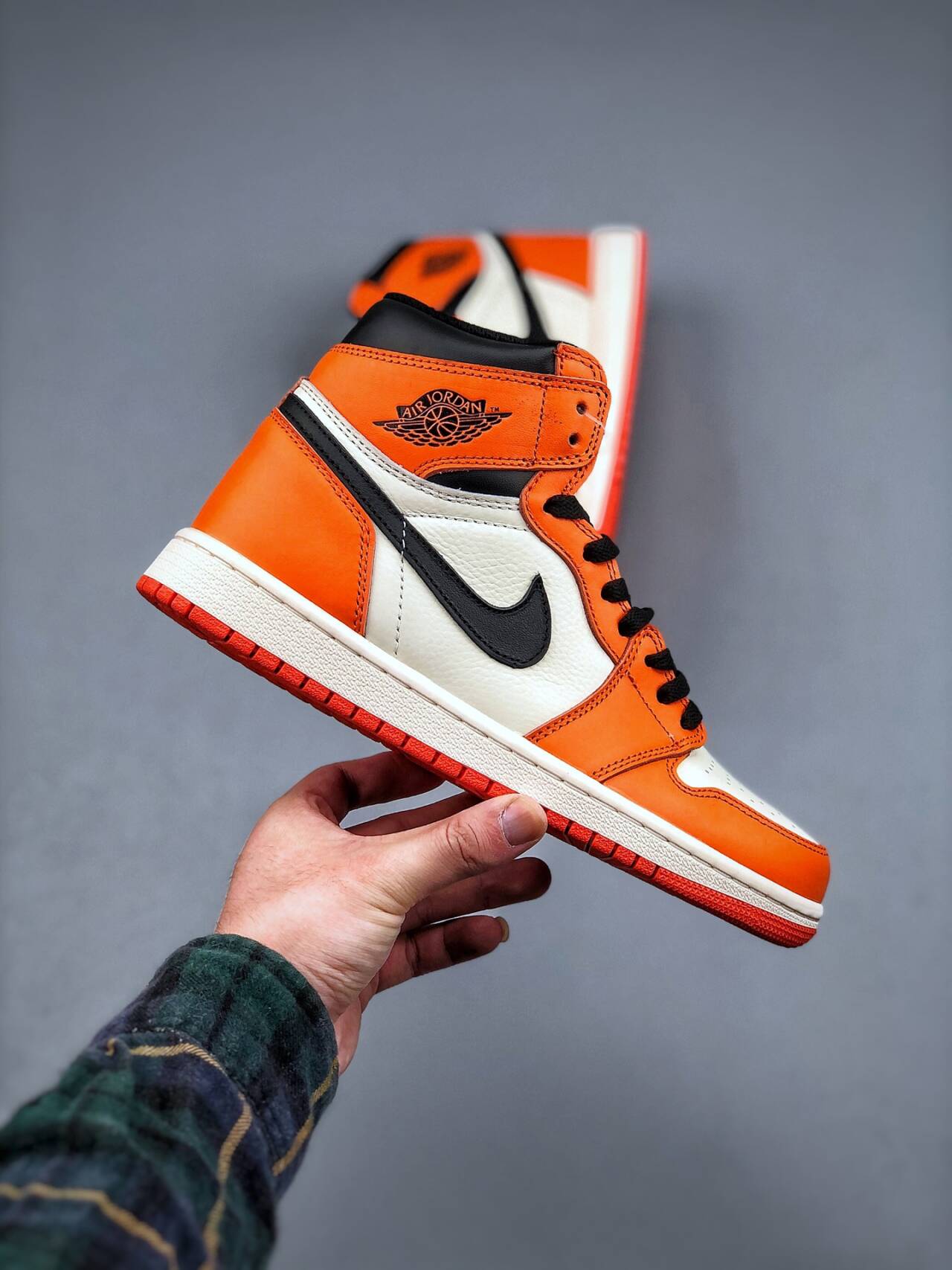 Air Jordan 1 Retro High OG “Reverse Shattered Backboard” 555088-113