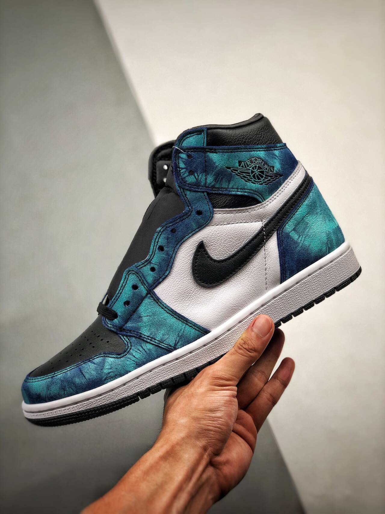 Air Jordan 1 High OG WMNS “Tie-Dye" CD0461-100