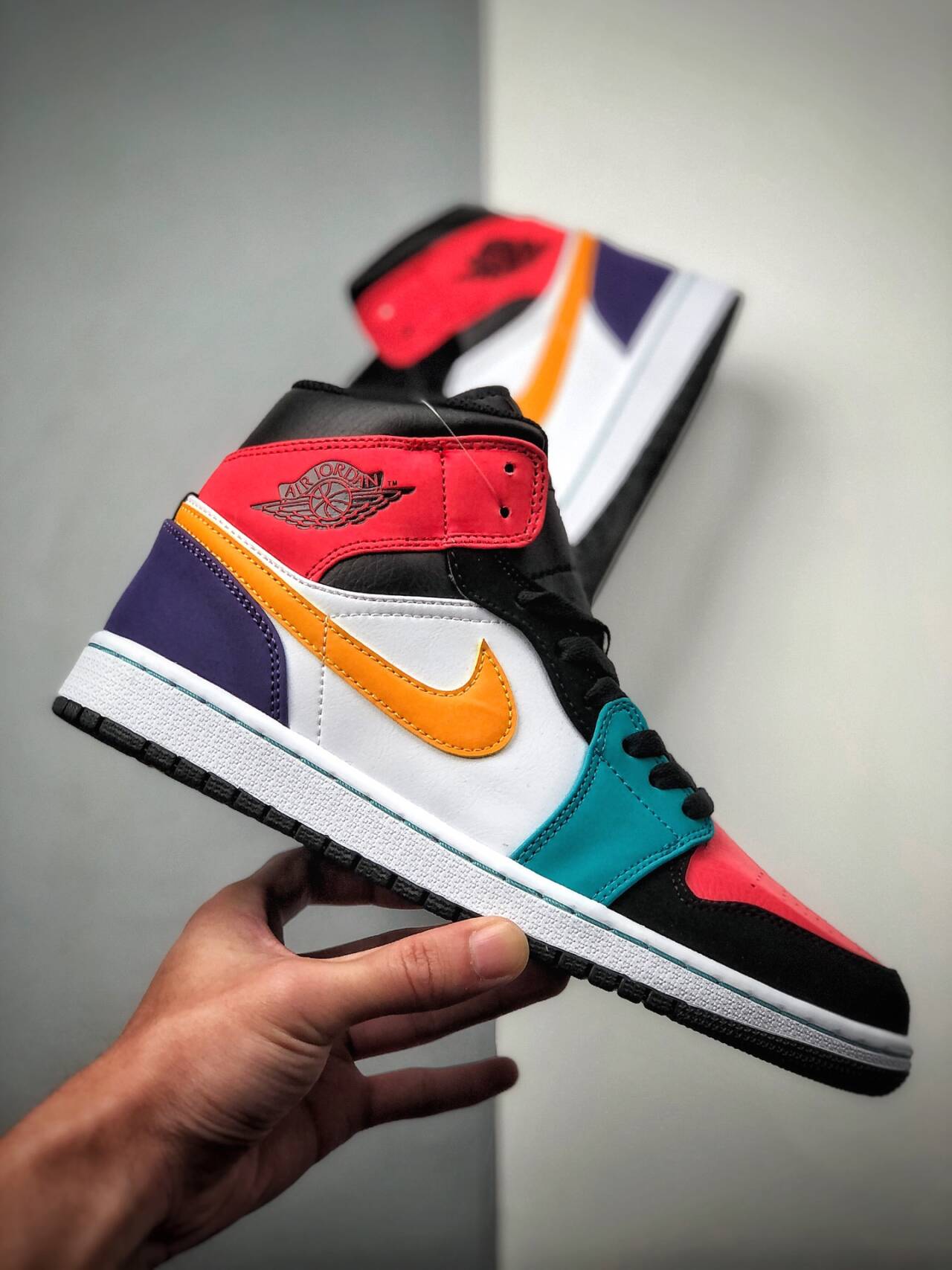 Air Jordan 1 Mid “Multicolor” 554724-125