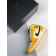 Air Jordan 1 Mid SE “Lakers” 852542-700