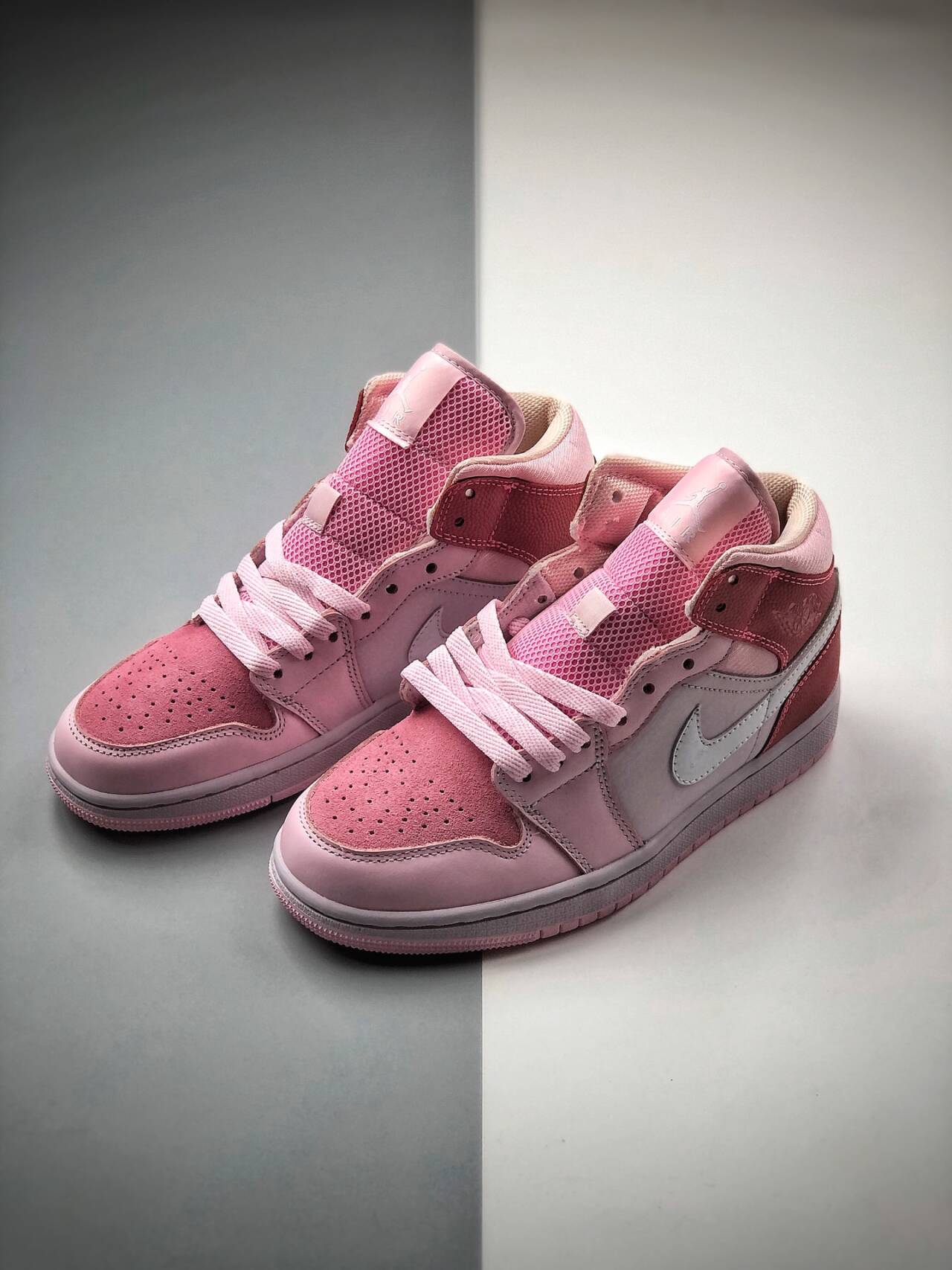 Air Jordan 1 Mid WMNS“数字粉色” CW5379-600