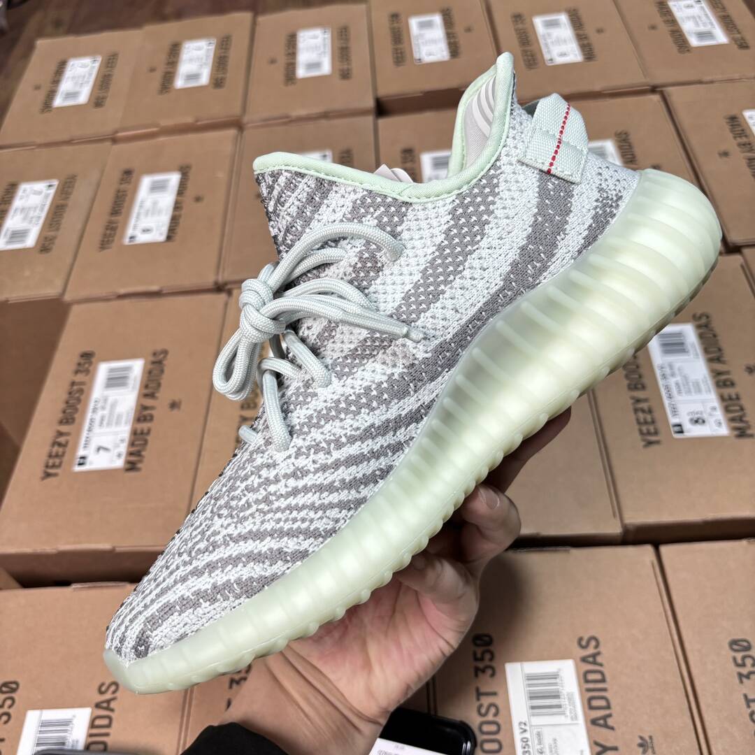 Yeezy Boost Adidas Originals 350 V2 'Blue Tint'  B37571