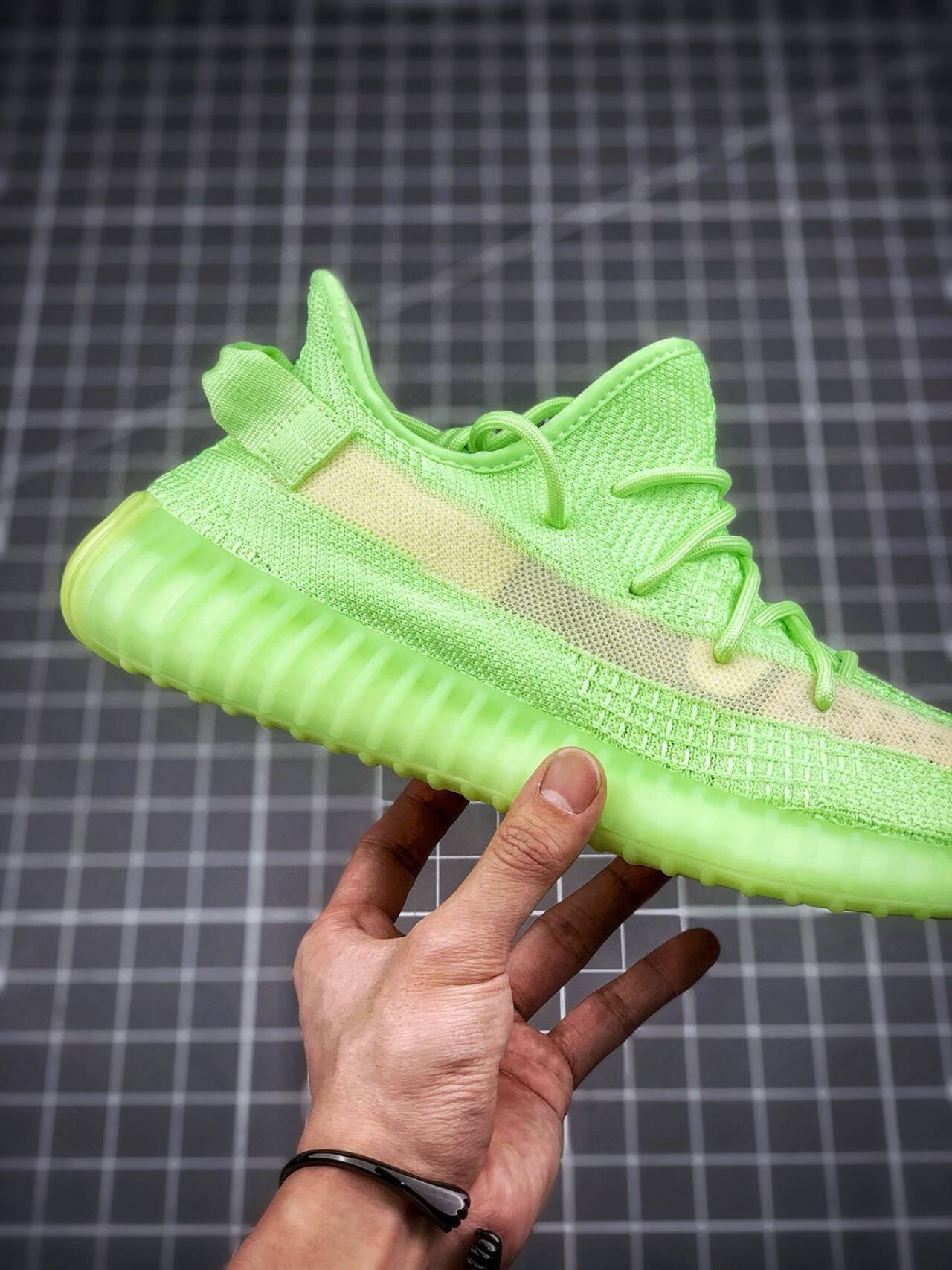 Yeezy Boost Adidas Originals 350 V2 'Glow in the Dark' EG5293