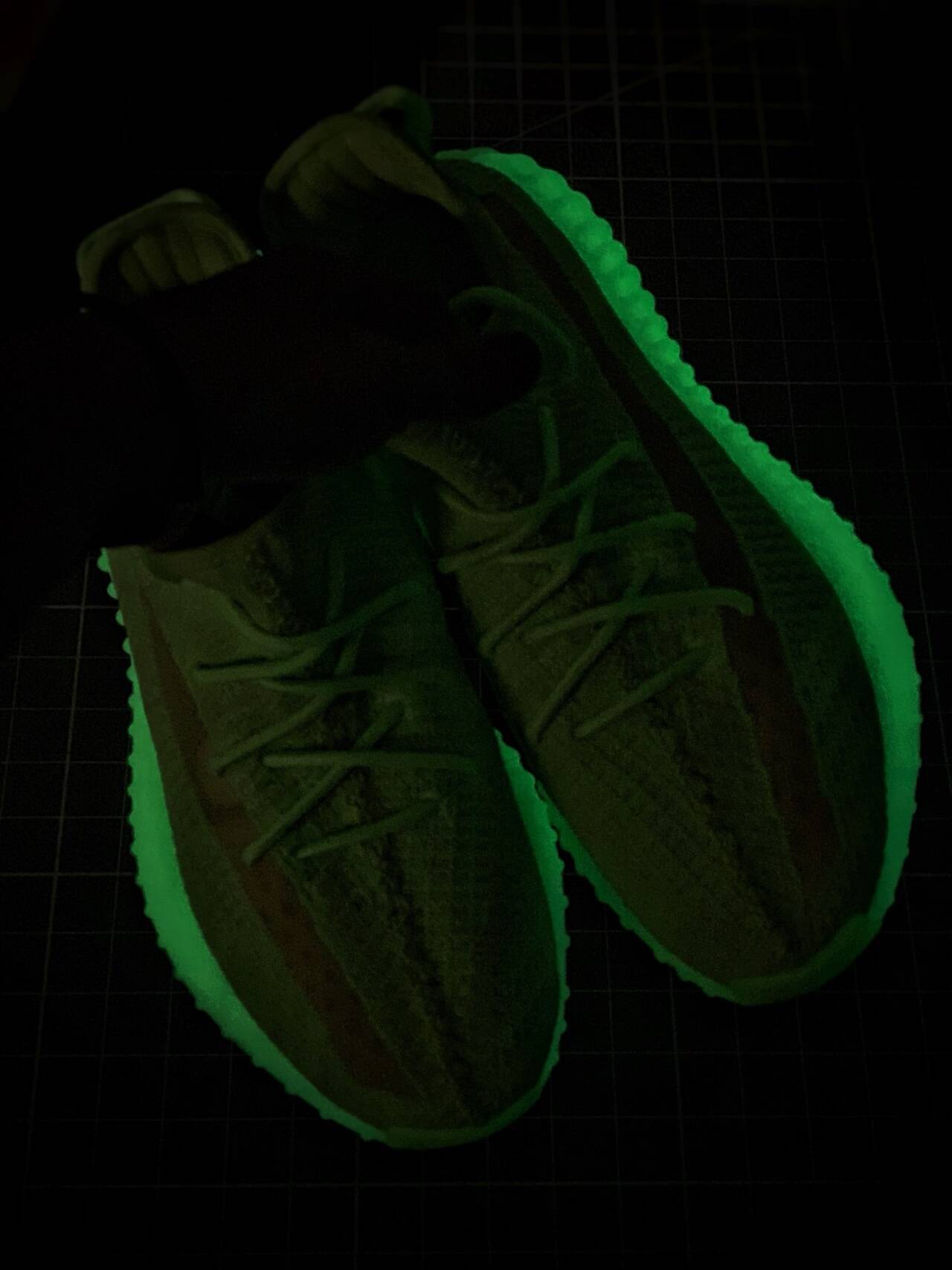 Yeezy Boost Adidas Originals 350 V2 'Glow in the Dark' EG5293